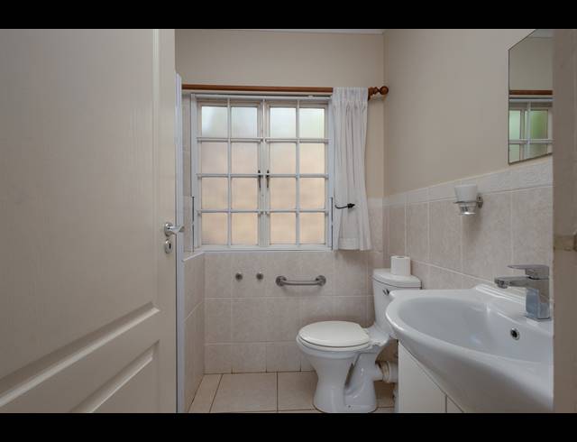 1 BEDROOM SIMPLEX FOR SALE IN SOMERSET PARK